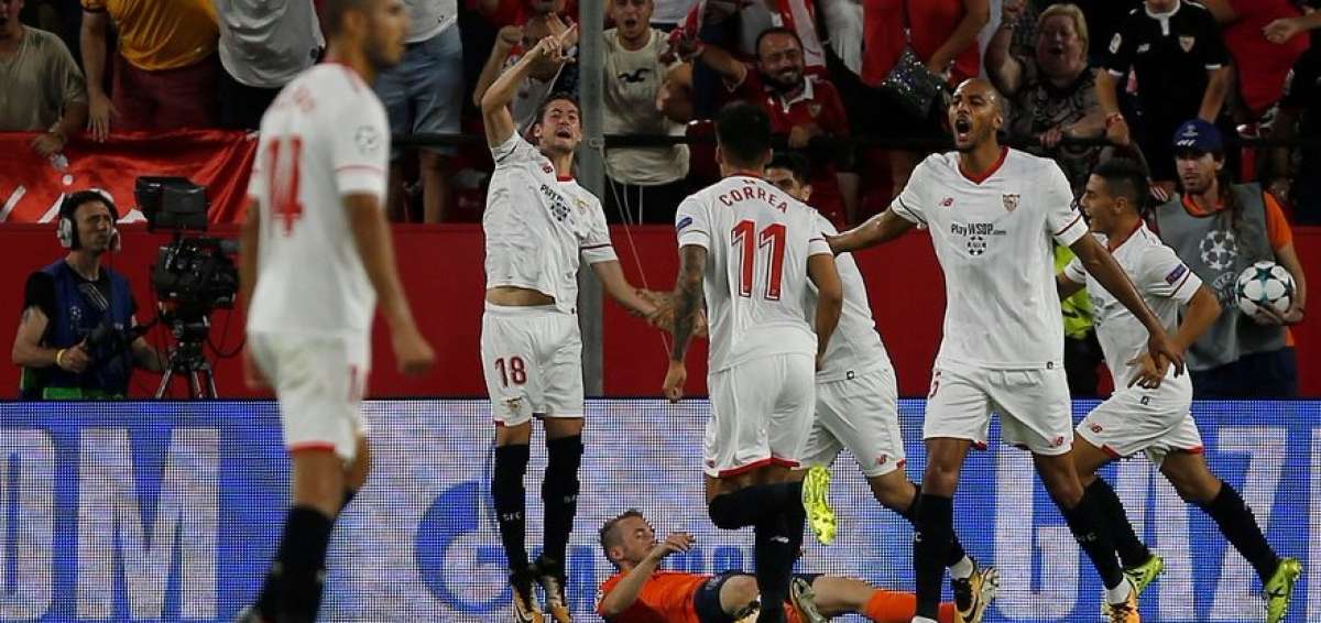 El Sevilla sufre pero se clasifica para la Liga de Campeones