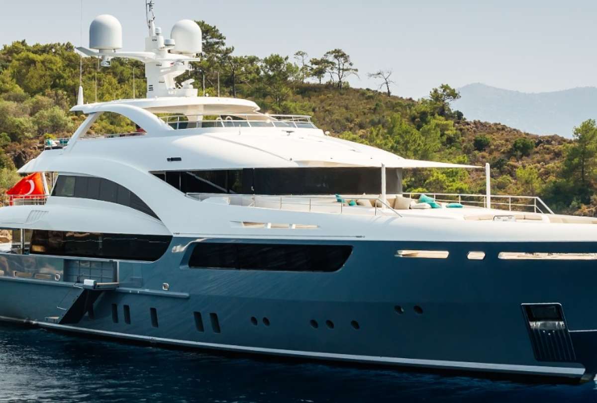  El yate Dolce Vento, recién estrenado en Turquía, se hundió frente en cuestión de minutos.