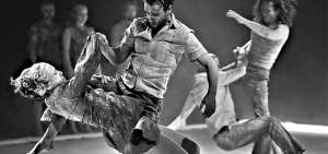 La Compa&ntilde;&iacute;a Nacional de Danza presentar&aacute; este 19 de junio, a las 19:00, en el Teatro Centro C&iacute;vico la obra &iquest;Qu&eacute; hubiese sido mejor: haber prestado mucha m&aacute;s, o algo menos de atenci&oacute;n?, del core&oacute;grafo Vladimir Rodr&iacute;guez.