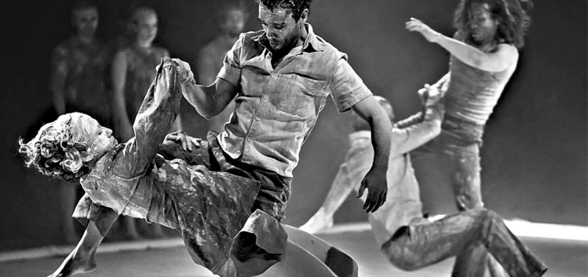 La Compa&ntilde;&iacute;a Nacional de Danza presentar&aacute; este 19 de junio, a las 19:00, en el Teatro Centro C&iacute;vico la obra &iquest;Qu&eacute; hubiese sido mejor: haber prestado mucha m&aacute;s, o algo menos de atenci&oacute;n?, del core&oacute;grafo Vladimir Rodr&iacute;guez.