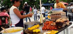 Comedores &ldquo;al aire libre&rdquo; en los exteriores de diferentes recintos del sur de Guayaquil