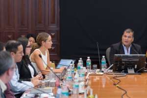 El presidente Rafael Correa se re&uacute;ne con los ministros del frente social en la Vicepresidencia. Foto: Daniel Molineros/ EL TEL&Eacute;GRAFO