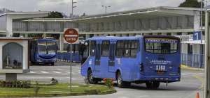 En la actualidad, los recorridos del transporte convencional se cruzan entre distintas operadoras en el 70%. Ello genera competencias por los pasajeros.