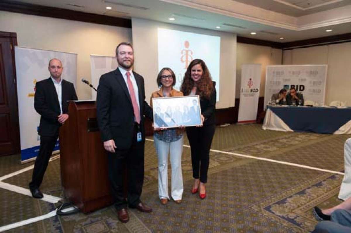 Mar&iacute;a Bel&eacute;n tiene una propuesta del Ministerio de Educaci&oacute;n para capacitar a varios docentes del magisterio. Foto: Jhon Guevara / El Tel&eacute;grafo.