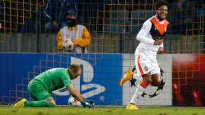 Luiz Adriano busca su d&eacute;cimo gol en esta edici&oacute;n de la Champions