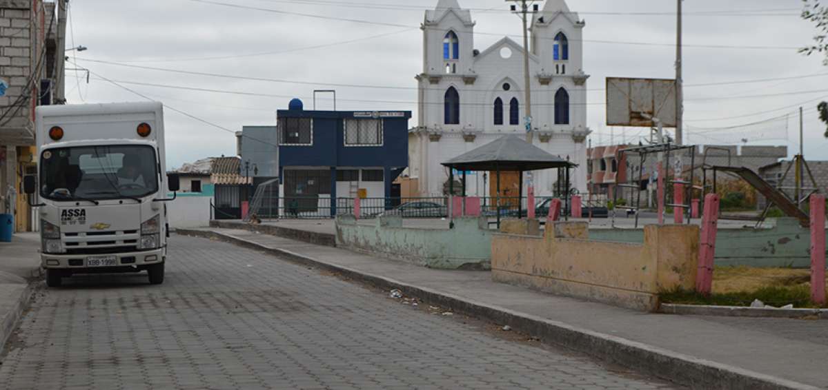 Los vecinos del poblado, a 20 minutos de Latacunga, afirman que su seguridad est&aacute; en riesgo desde que se inaugur&oacute; la c&aacute;rcel regional en su cercan&iacute;a.