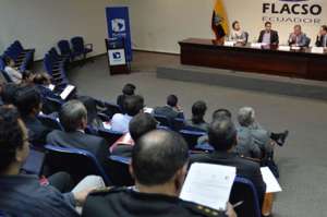Expertos internacionales exponen en el seminario sobre &lsquo;seguridad, delincuencia organizada y pol&iacute;ticas p&uacute;blicas de informaci&oacute;n&rsquo;, la importancia de estudiar el tema, ya que el crimen siempre est&aacute; un paso adelante del Estado. 