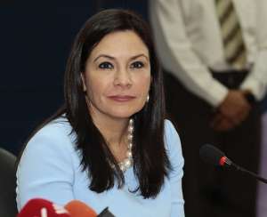 La ministra Nathalie Cely se posesion&oacute; hoy en su nuevo cargo al frente del Ministerio Coordinador de la Producci&oacute;n. Foto: Daniel Molineros/ El Tel&eacute;grafo 