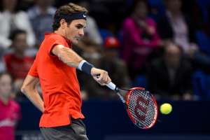 Roger Federer necesita ganar el torneo de Basilea por sexta vez para tener chances de terminar el a&ntilde;o como n&uacute;mero 1 del mundo. Foto: AFP