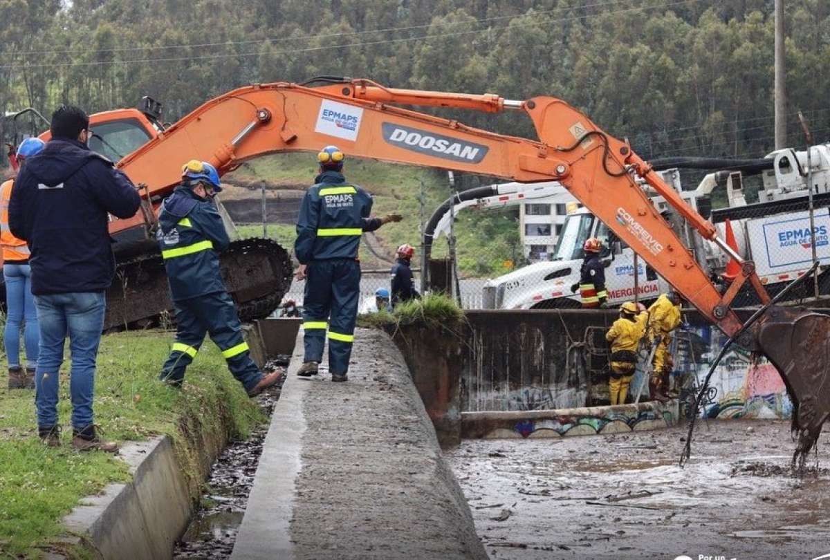 Se confirma el fallecimiento de trabajadores de la EPMAPS en quebrada de Quito