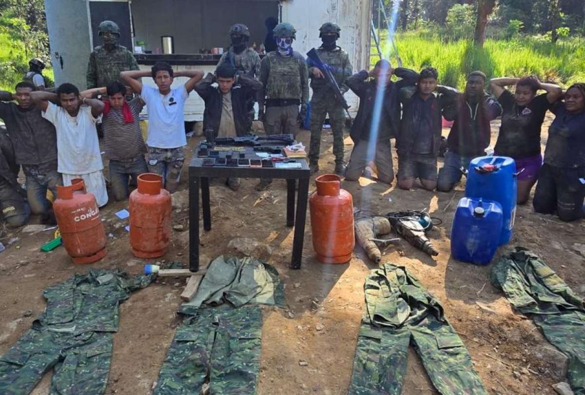 Siete detenidos y un gran decomiso en operativo contra la minería ilegal en la provincia de Santo Domingo